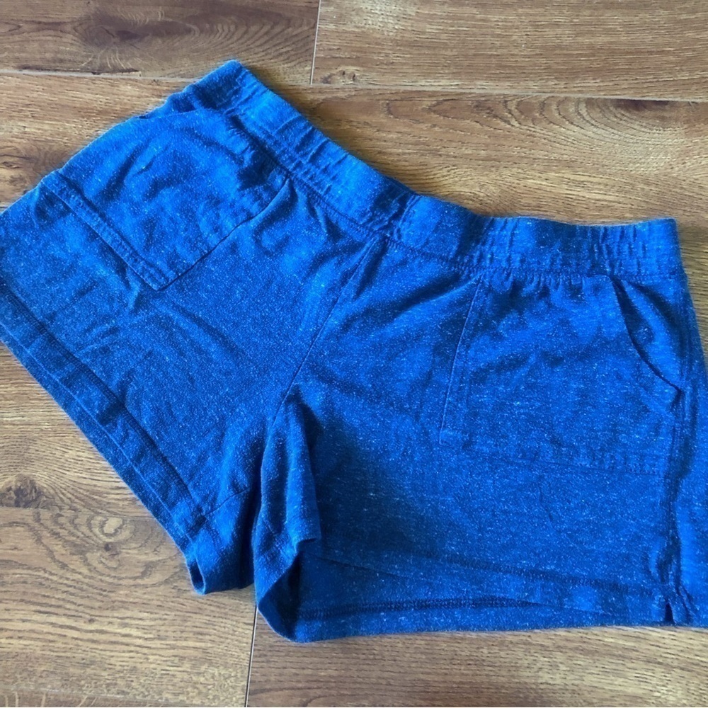 Athletic cotton blend Navy short in size XL